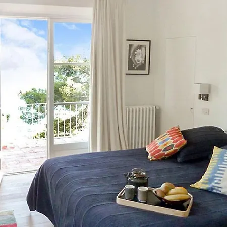 Holiday home Charmante Villa Avec Piscine Privee Et Brise Marine Le Lavandou