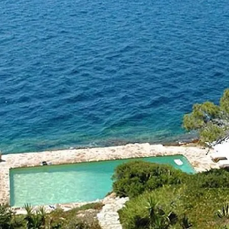 Charmante Villa Avec Piscine Privee Et Brise Marine * Le Lavandou